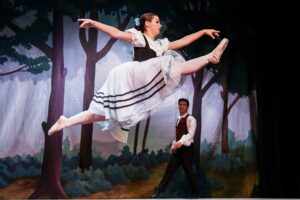 EL BALLET INFANTO JUVENIL PRESENTA EL CLÁSICO GISELLE EN UNA GALA ESPECIAL
