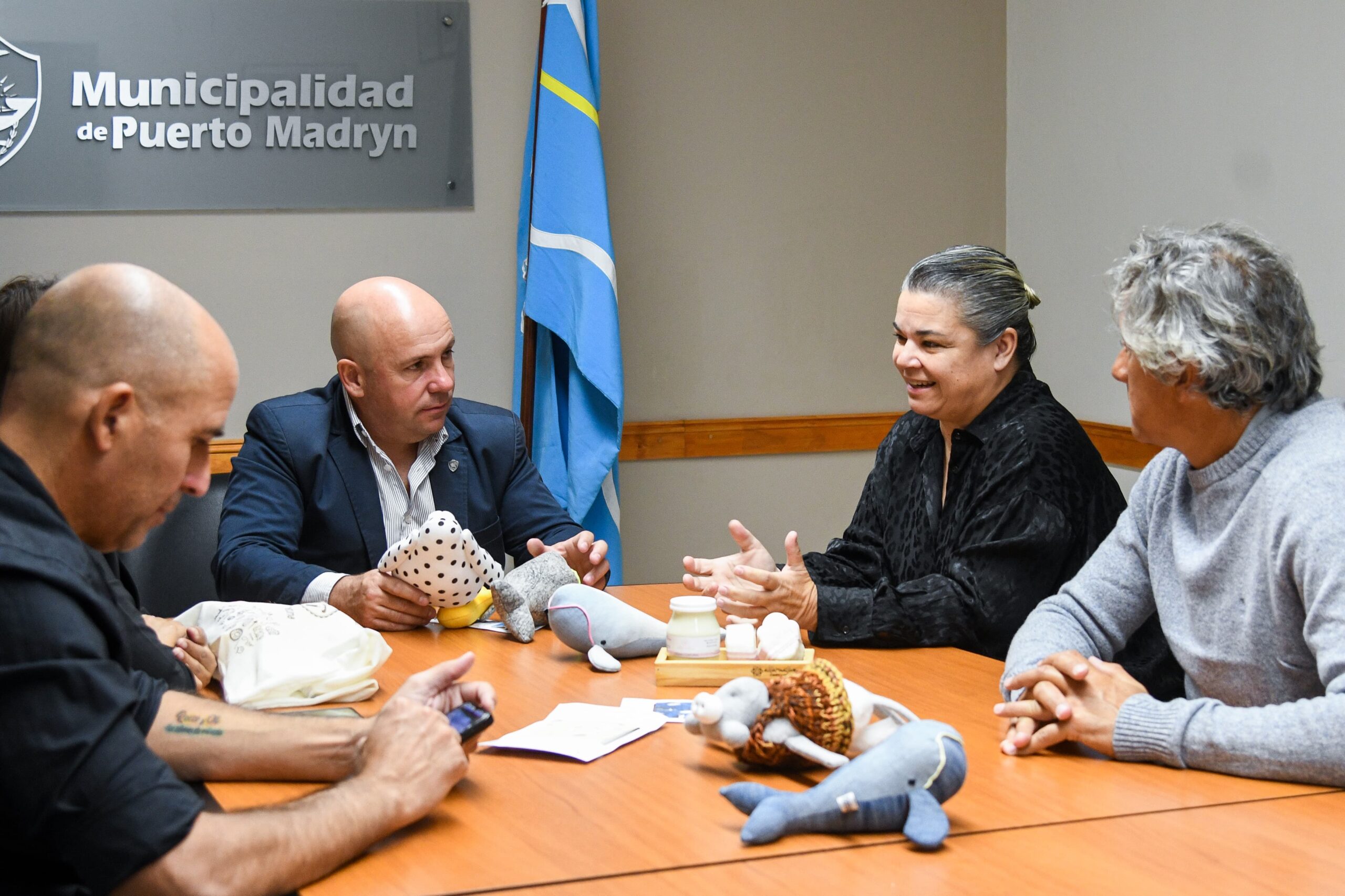 EL INTENDENTE RECIBIÓ A QUIENES REPRESENTARÁN A PUERTO MADRYN EN LA BIOFERIA EN BUENOS AIRES