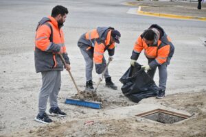 TAL COMO SUCEDE ANTE CADA PRONÓSTICO DE TORMENTA, EL MUNICIPIO TRABAJA PARA MITIGAR LOS EFECTOS DE LAS POSIBLES INCLEMENCIAS CLIMÁTICAS