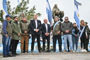 SASTRE ENCABEZÓ EL ACTO POR UN NUEVO ANIVERSARIO DE LA GESTA DE MALVINAS