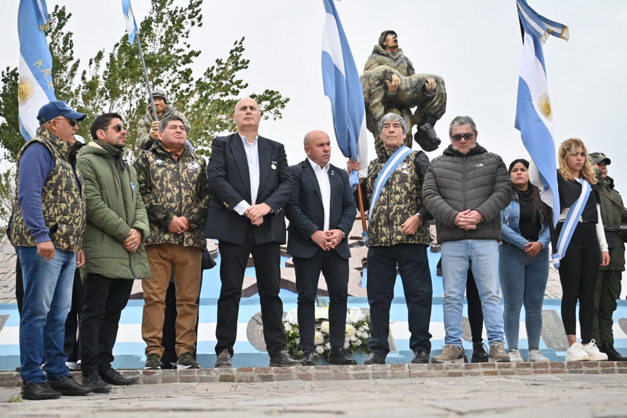 SASTRE ENCABEZÓ EL ACTO POR UN NUEVO ANIVERSARIO DE LA GESTA DE MALVINAS
