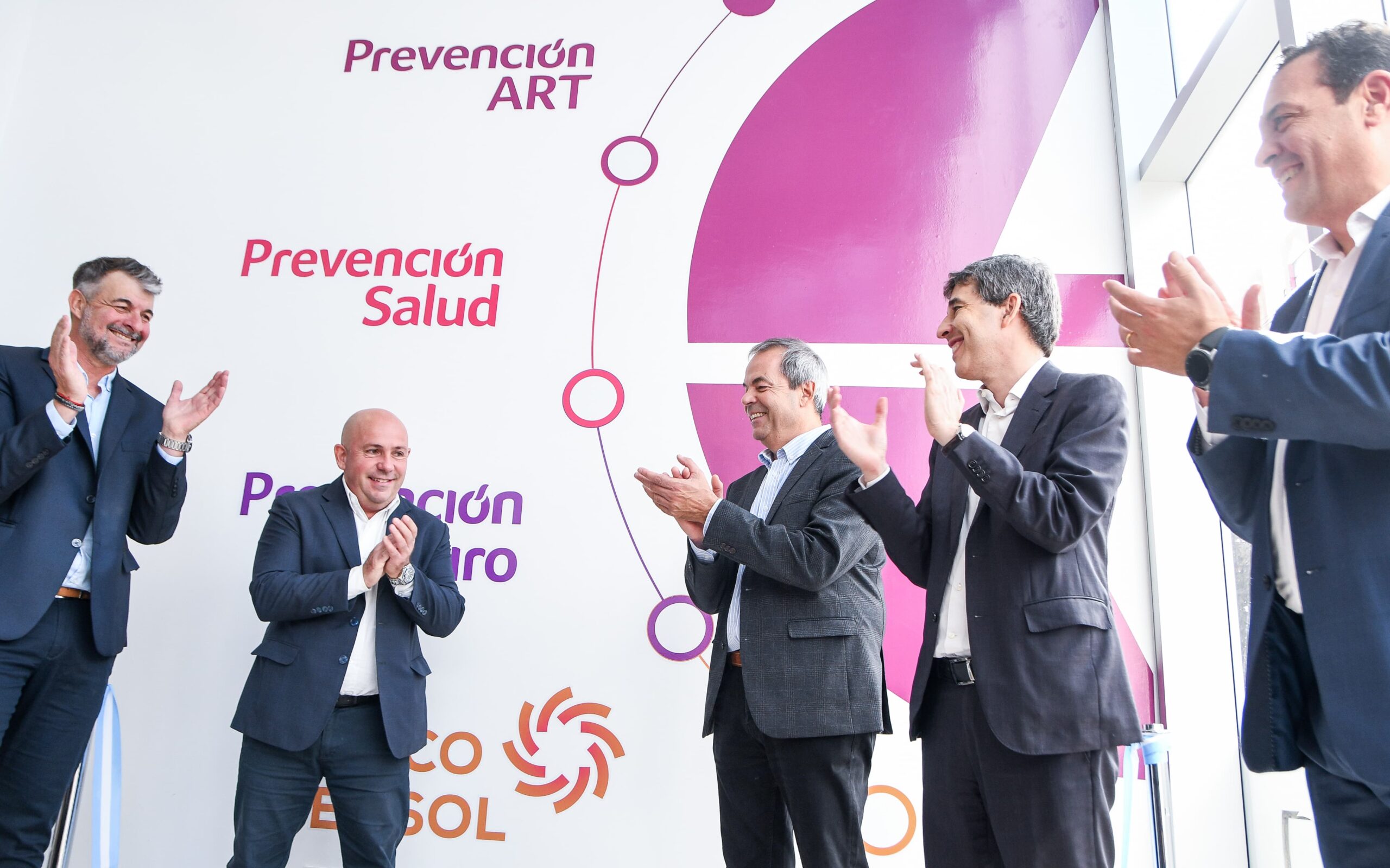 SASTRE PARTICIPÓ DE LA APERTURA DE LAS NUEVAS OFICINAS DEL GRUPO SANCOR SEGUROS EN PUERTO MADRYN