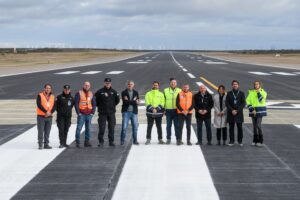 SASTRE RECORRIÓ LA NUEVA PISTA DEL AEROPUERTO “EL TEHUELCHE”: UNA DE LAS OBRAS MÁS IMPORTANTES DE LOS ÚLTIMOS AÑOS EN PUERTO MADRYN