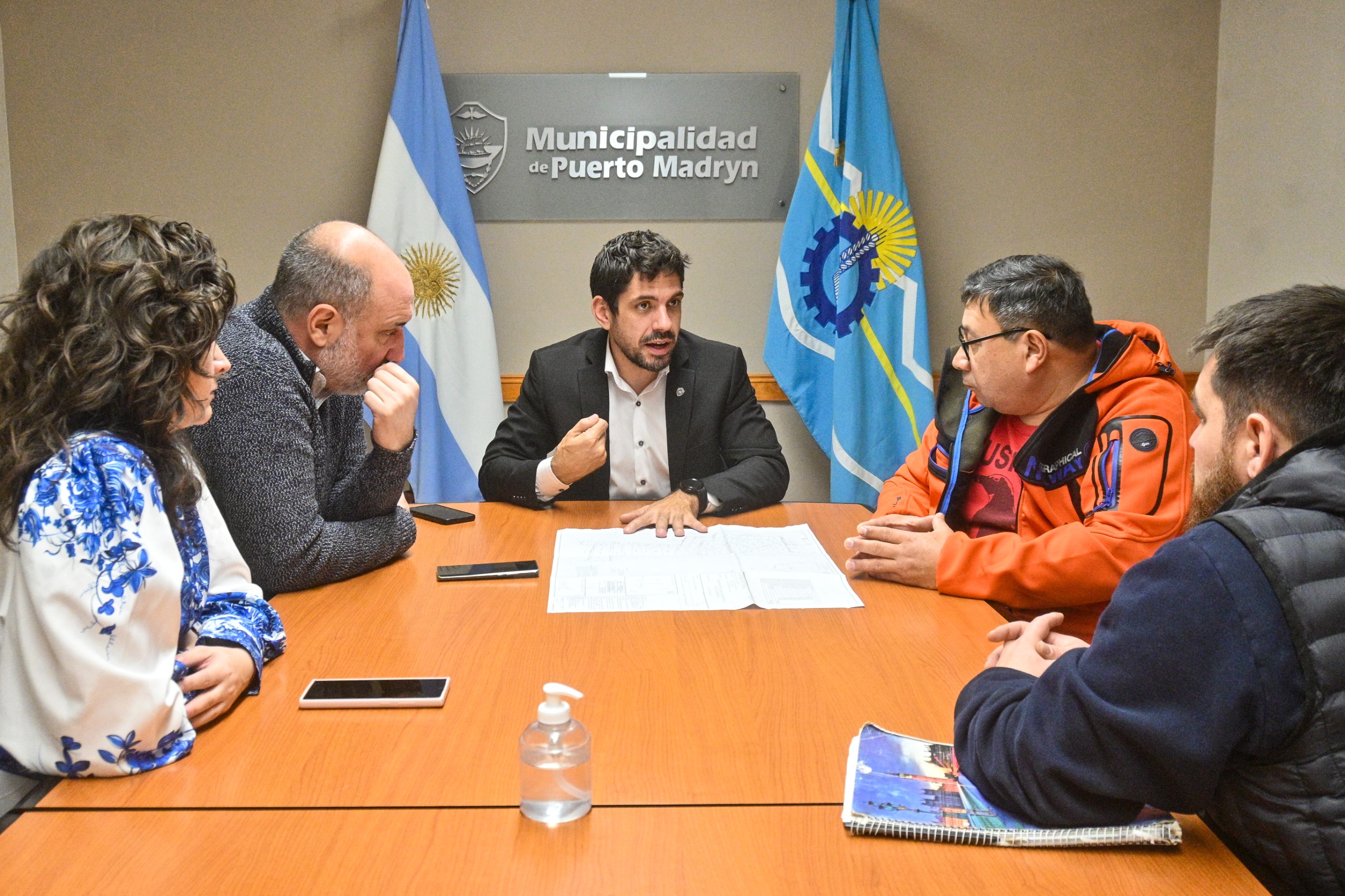 EBENE MANTUVO REUNIONES CON VECINOS DEL PARQUE AGRO Y “LAS HECTÁREAS”