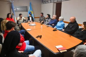 MARTÍN EBENE CON OPERADORES NÁUTICOS