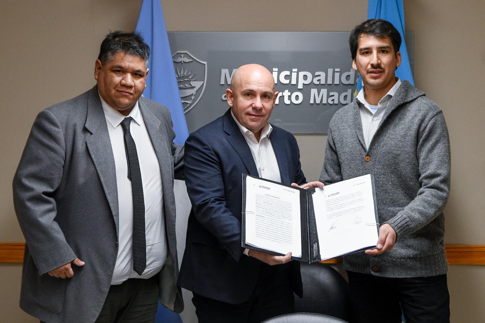 SASTRE FIRMÓ UN CONVENIO CON “PULPO ROJO” PARA FORTALECER ECONOMÍA SOCIAL Y SOLIDARIA EN PUERTO MADRYN