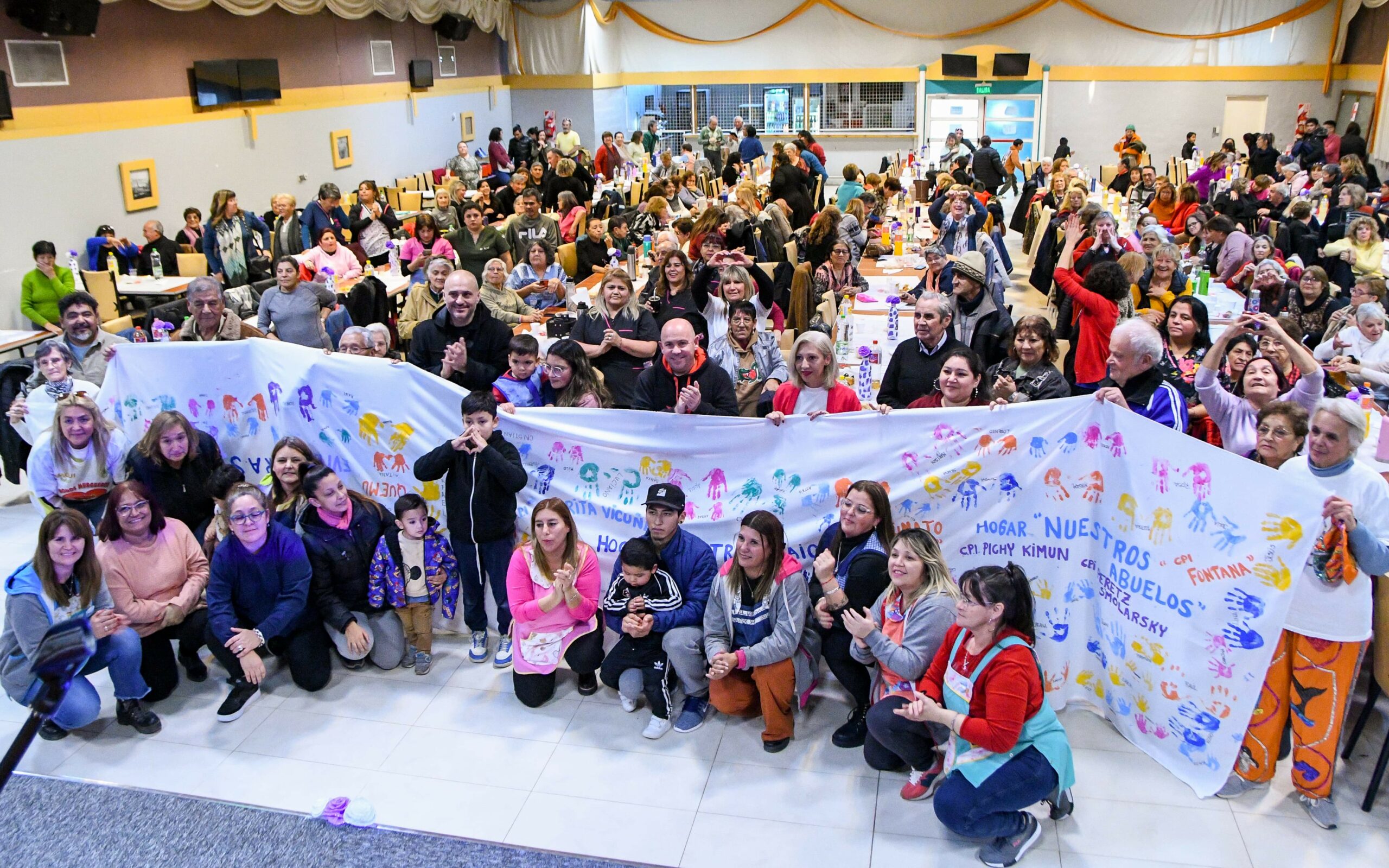 SASTRE ENCABEZÓ EL CIERRE DE ACTIVIDADES POR EL MES DEL BUEN TRATO HACIA LAS PERSONAS MAYORES