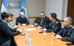 SASTRE RECIBIÓ AL MINISTRO DE SEGURIDAD Y LA CÚPULA POLICIAL DE CHUBUT