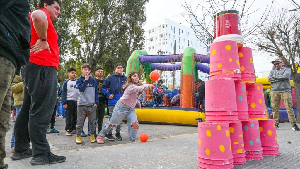 SE VIENE EL “MADRYN JUEGA” CON UN GRAN CIRCO PARA CELEBRAR EL DÍA DE LAS INFANCIAS