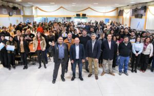 SASTRE ENTREGÓ LOS CERTIFICADOS A CIENTOS DE VECINOS MADRYNENSES QUE REALIZARON CAPACITACIONES DE EMPLEO