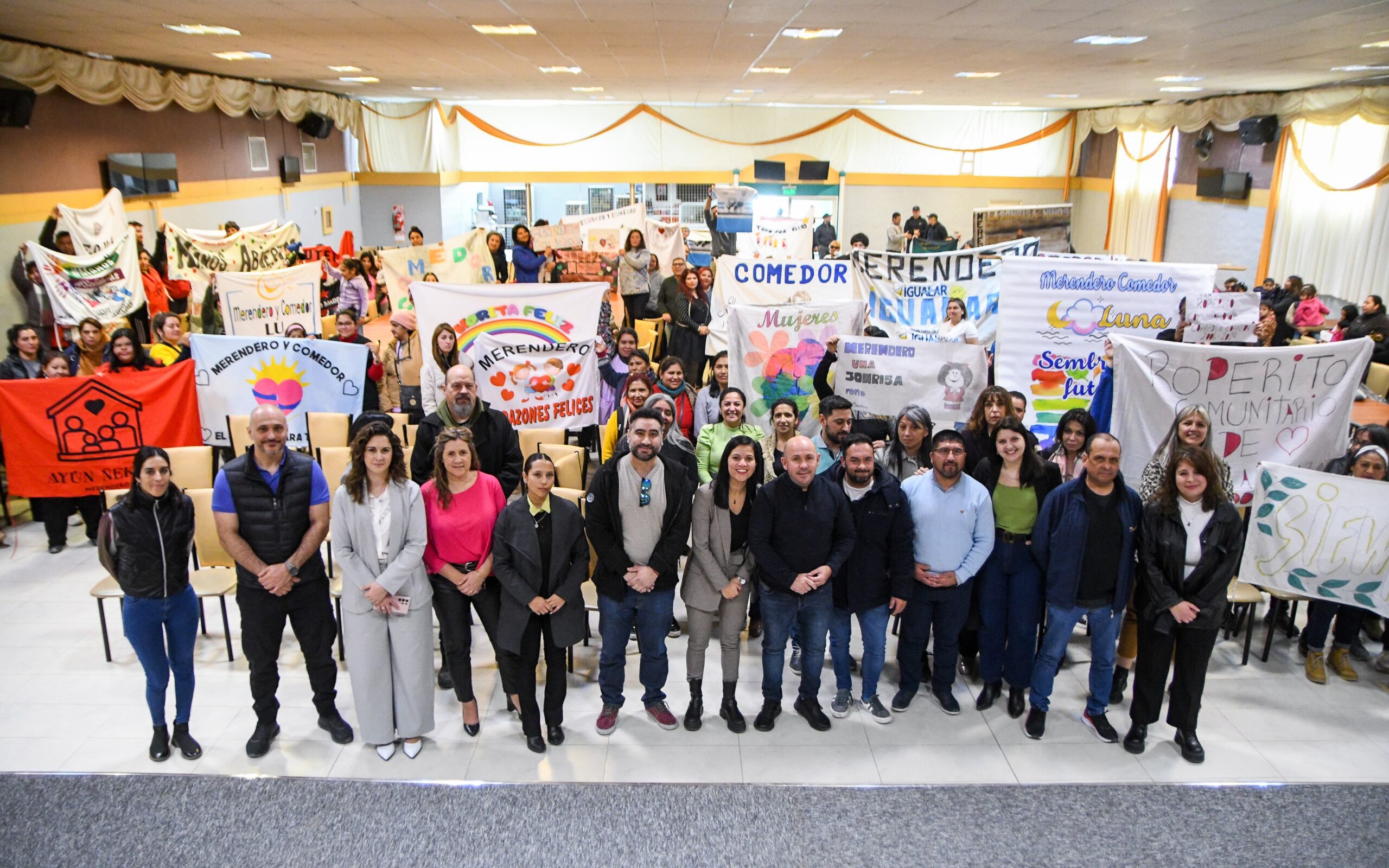 EL INTENDENTE PRESENTÓ EL PROGRAMA “BANCO MUNICIPAL DE ALIMENTOS”