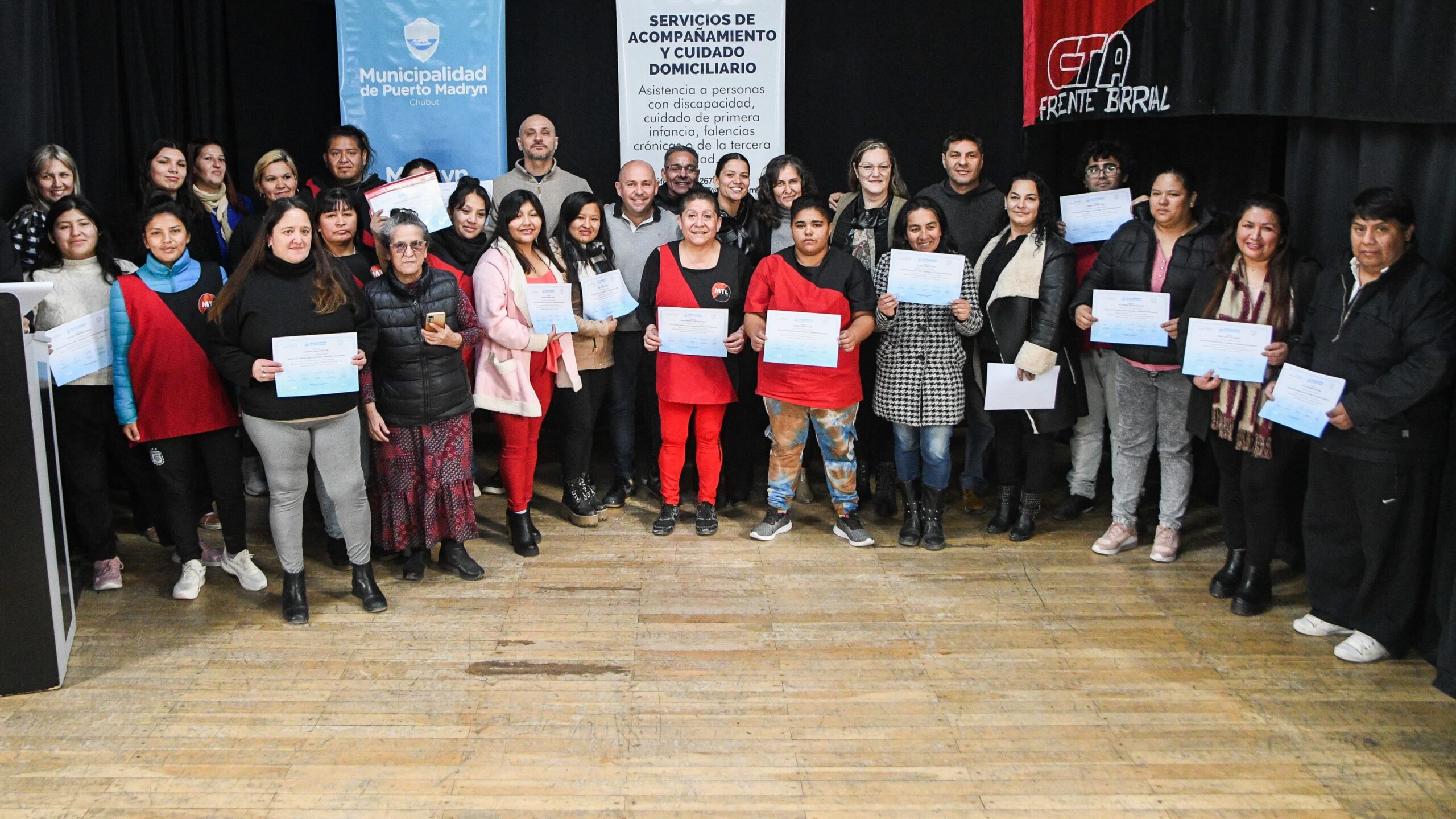 SASTRE ENCABEZÓ LA ENTREGA DE CERTIFICADOS A QUIENES REALIZARON LA CAPACITACIÓN DE CUIDADORES POLIVALENTES