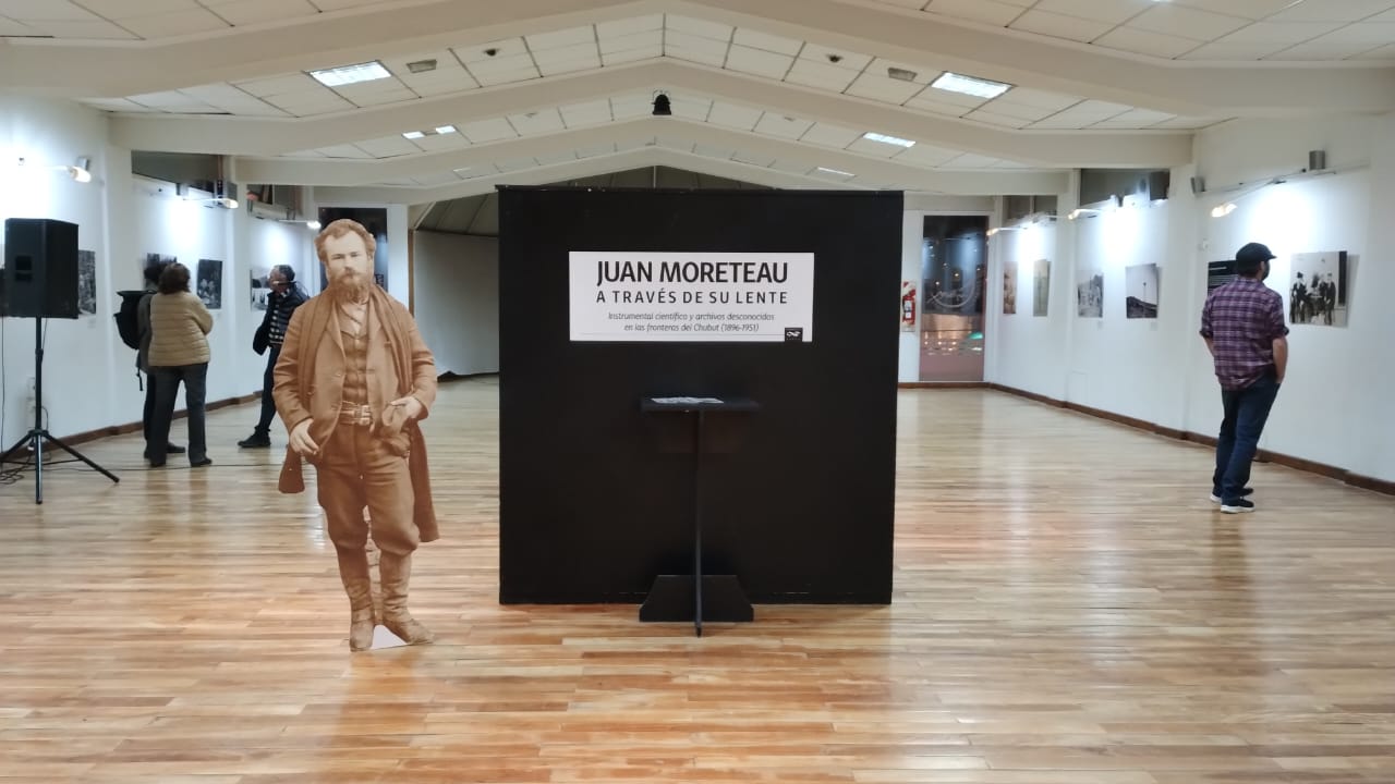 LA MUESTRA DE JUAN MORETEAU LLEGÓ A BARILOCHE