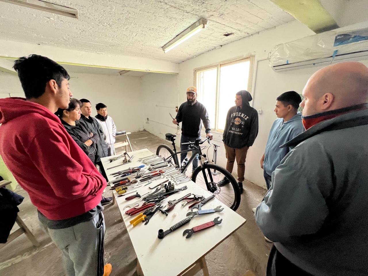 INICIÓ EL TALLER DE CICLOMECÁNICA SOCIAL PARA PERSONAS CON DISCAPACIDAD
