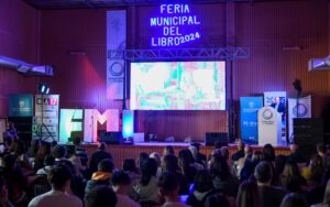 SASTRE INAUGURÓ LA TERCERA EDICIÓN DE LA FERIA MUNICIPAL DEL LIBRO