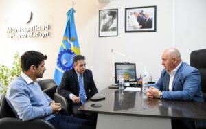 EL INTENDENTE RECIBIÓ AL MINISTRO DE ECONOMÍA DE LA PROVINCIA EN EL MUNICIPIO