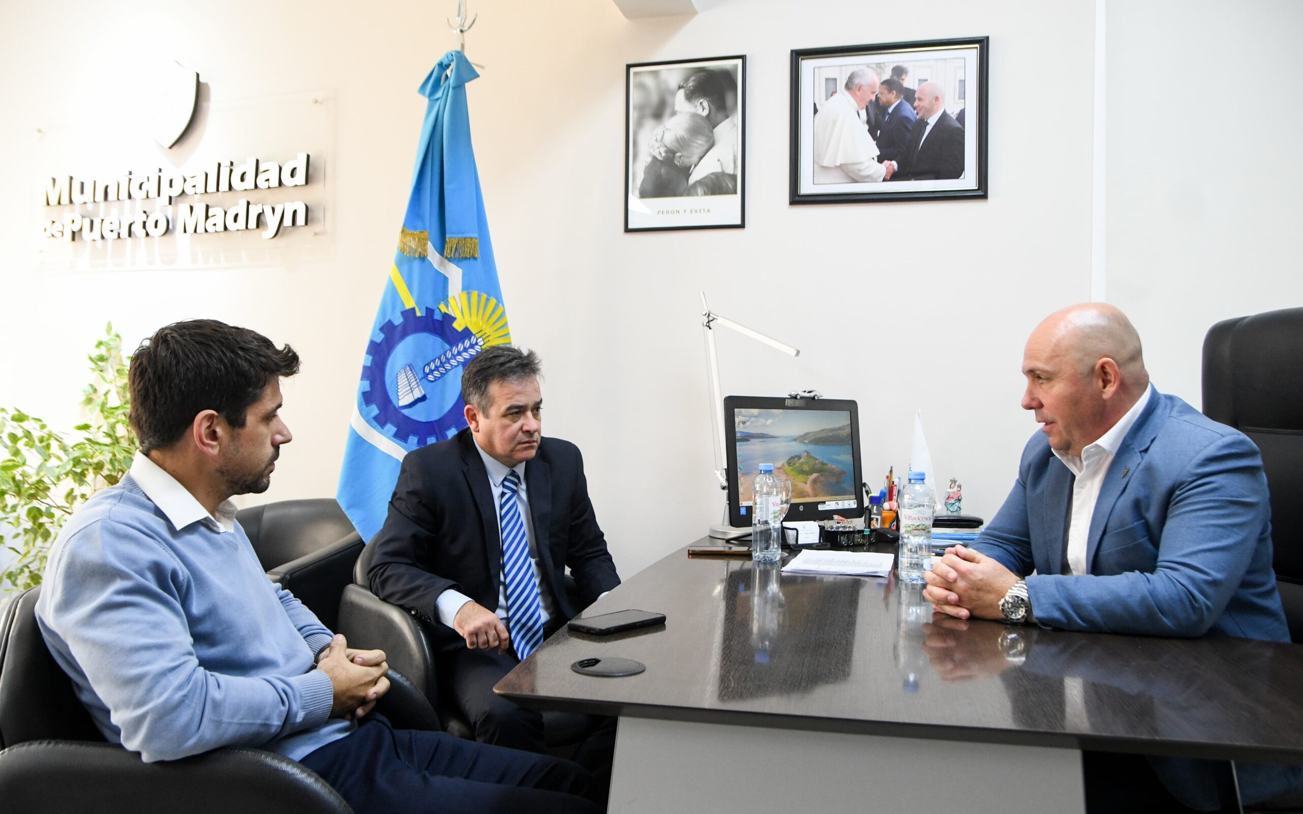 EL INTENDENTE RECIBIÓ AL MINISTRO DE ECONOMÍA DE LA PROVINCIA EN EL MUNICIPIO