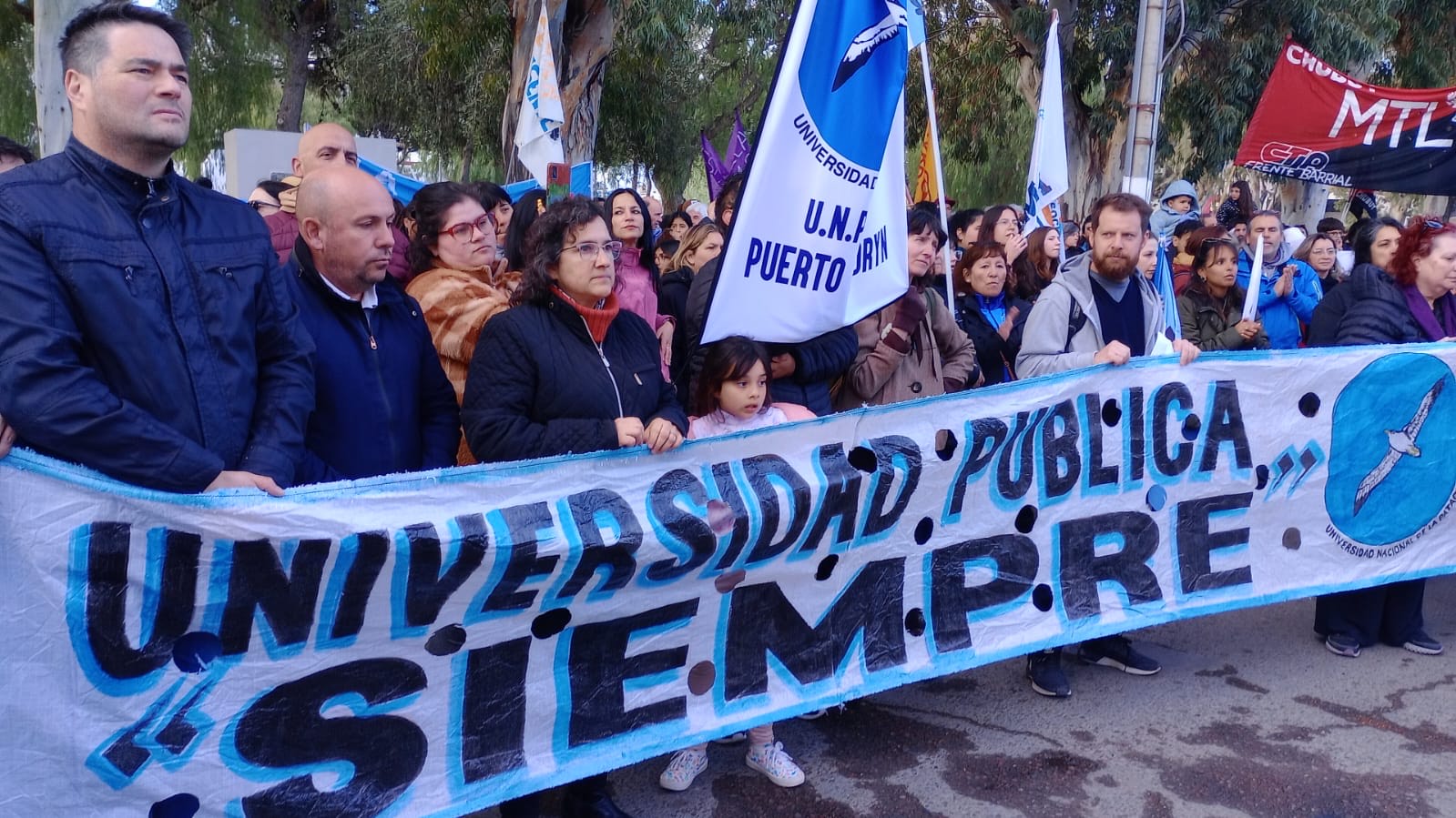 SASTRE ESTUVO PRESENTE EN LA MOVILIZACIÓN EN DEFENSA DE LA UNIVERSIDAD PUBLICA
