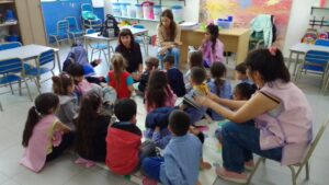 ENTREGAN MATERIALES PARA FOMENTAR EL DIÁLOGO SOBRE EMOCIONES EN ESCUELAS MUNICIPALES