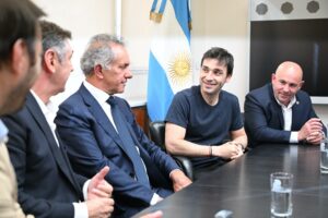 SASTRE ACOMPAÑÓ AL GOBERNADOR EN LA FIRMA DE UN IMPORTANTE CONVENIO PARA LA CORDILLERA CHUBUTENSE