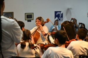 CONCIERTO DE FIN DE AÑO DE LA ORQUESTA INFANTIL Y PREINFANTIL MUNICIPAL DEL BARRIO PERÓN
