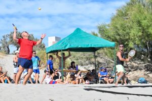 LA COSTA MADRYNENSE RECIBE EL PRIMER TORNEO DE BEACH TENNIS DEL AÑO