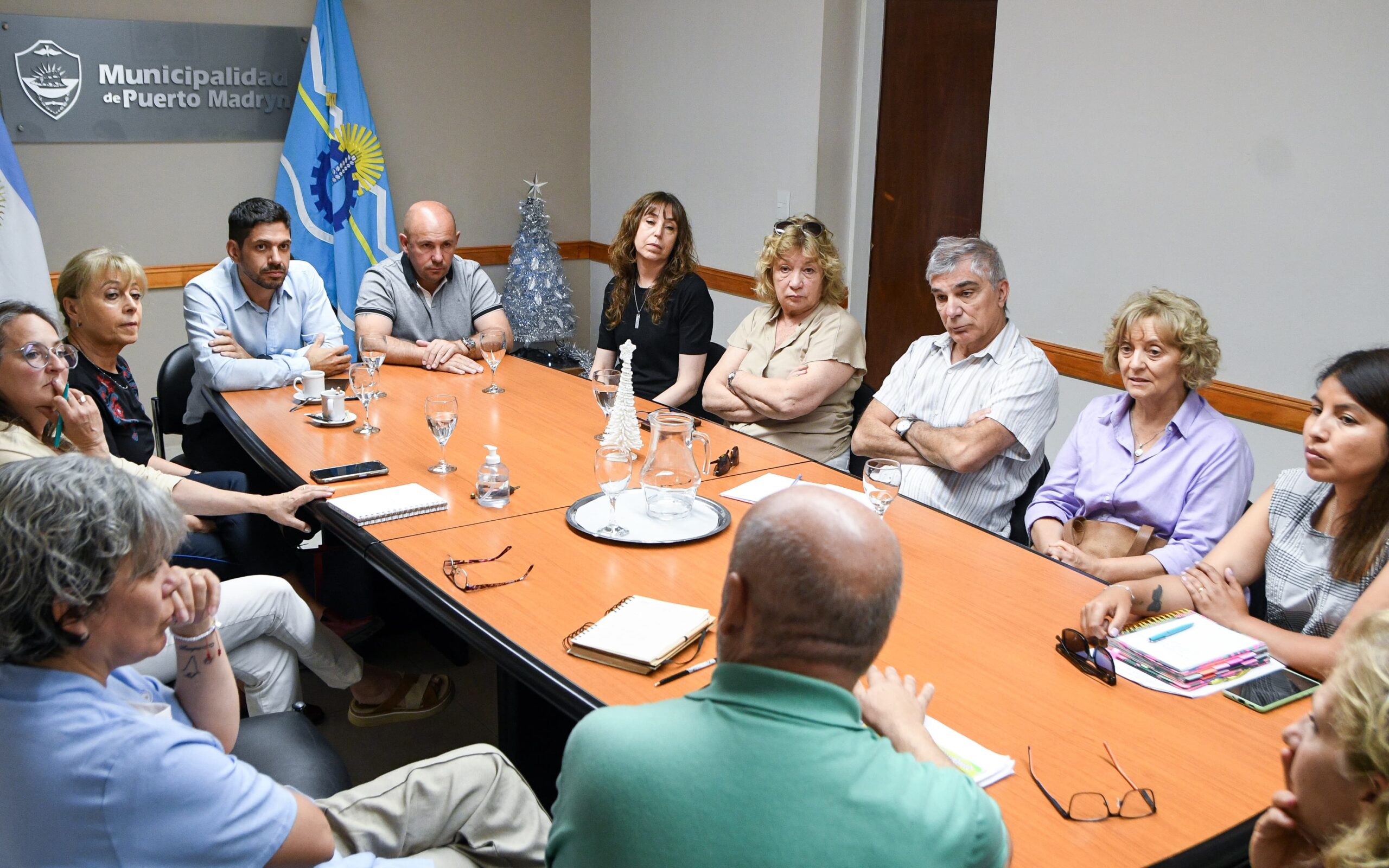 SASTRE SE REUNIÓ CON DISTINTAS INSTITUCIONES PARA COMENZAR A DIAGRAMAR LOS EVENTOS POR EL 160º ANIVERSARIO DE PUERTO MADRYN
