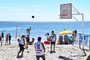 EL TALLER DE BÁSQUET PLAYA YA SE DESARROLLA EN LA COSTA MADRYNENSE