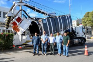 EL INTENDENTE DESTACÓ LA INVERSIÓN REALIZADA PARA COMPRAR UN NUEVO CAMIÓN DESOBSTRUCTOR PARA PUERTO MADRYN