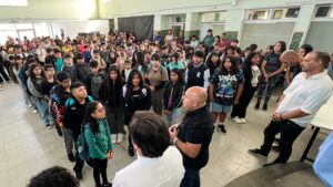 SASTRE ESTUVO EN LA PRESENTACIÓN DE LA INICIATIVA “PUERTAS ABIERTAS” QUE ACOMPAÑA A ESTUDIANTES QUE PASAN DEL NIVEL PRIMARIO AL SECUNDARIO