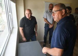 OPTIMIZACIÓN DE LOS ESPACIOS MUNICIPALES: SASTRE RECORRIÓ OBRAS QUE SE REALIZARON EN FORESTACIÓN