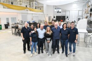 SASTRE RECORRIÓ LAS NUEVAS INSTALACIONES DE MOLKASUR EN MADRYN