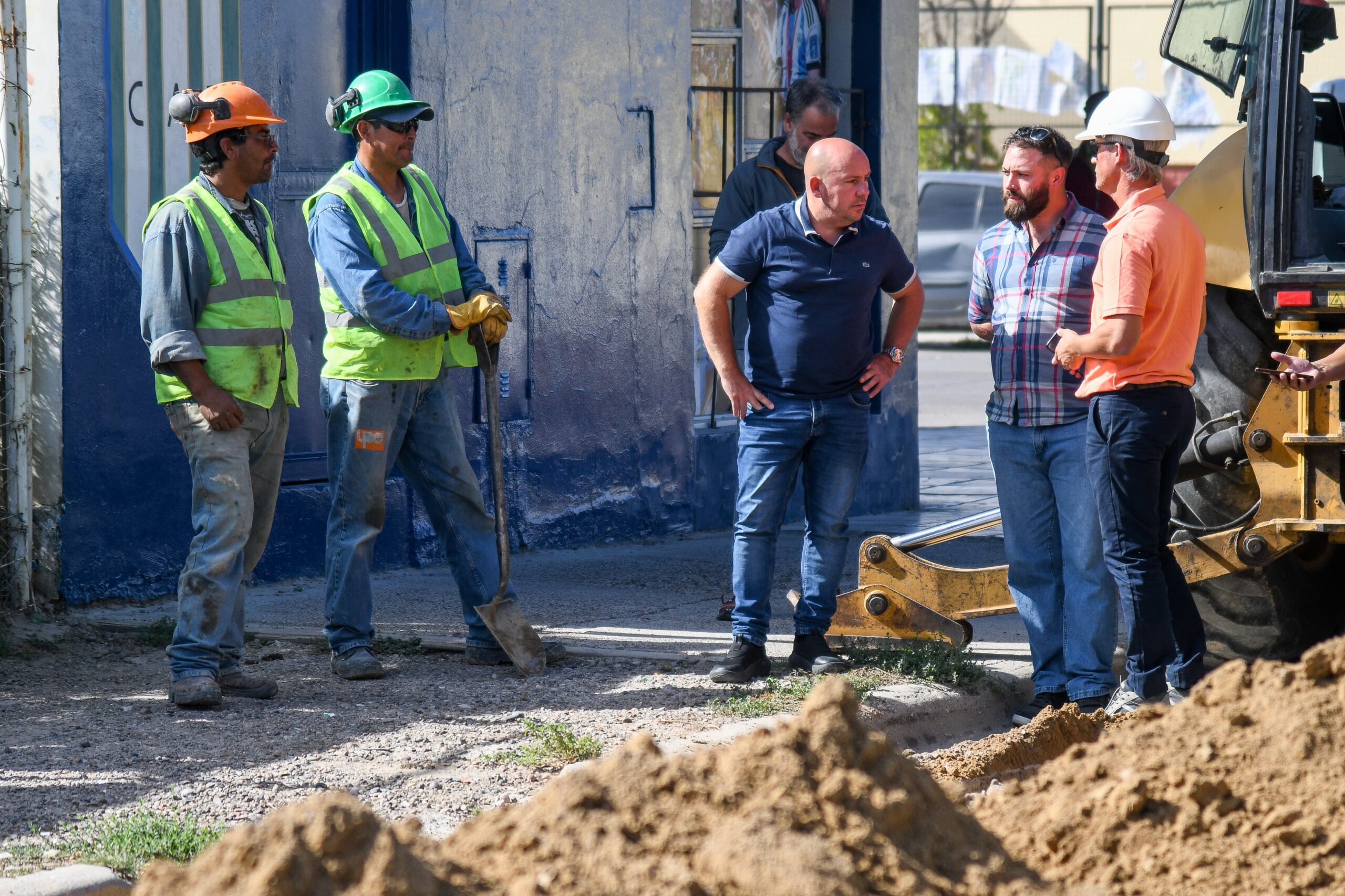 SASTRE SUPERVISÓ TAREAS DE PAVIMENTO Y OBRAS COMPLEMENTARIAS EN REDES DE CAÑERÍA