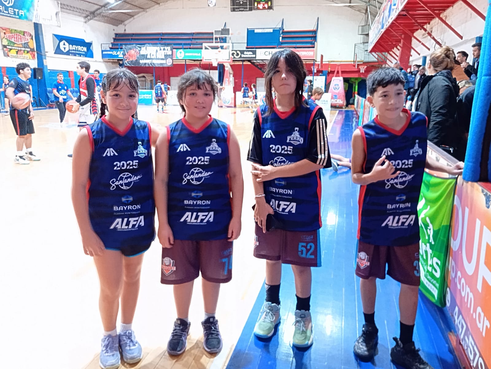 ALUMNOS DE LA ESCUELA MUNICIPAL DE BÁSQUET PARTICIPARON DEL “CAMPUS FERRO” CON EL SANTANDER TEAM