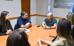 EL INTENDENTE RECIBIÓ EN EL MUNICIPIO A TRABAJADORES DE LA SECCIONAL LOCAL DE LA ADUANA