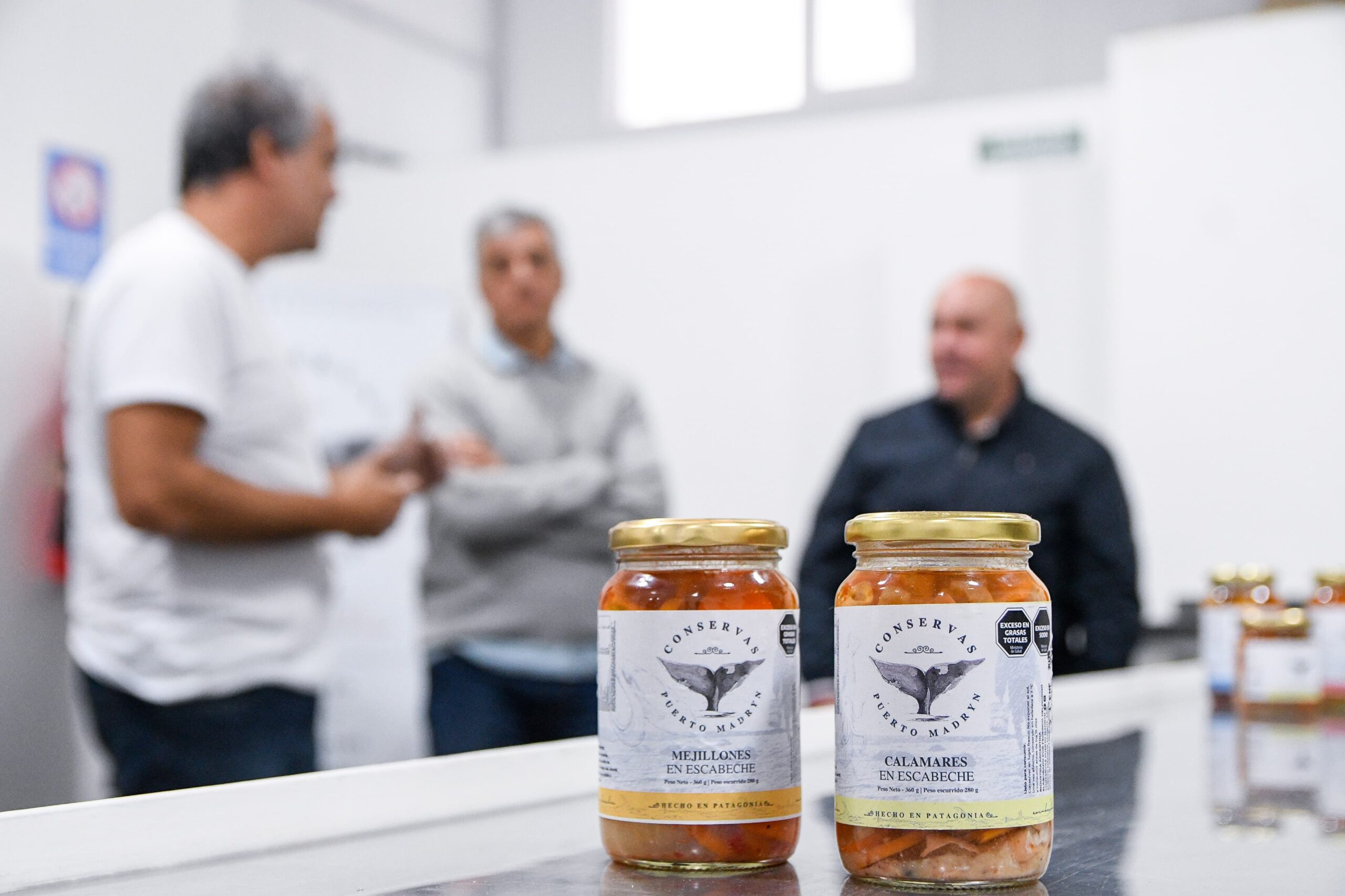 ACOMPAÑAMIENTO A EMPRENDEDORES LOCALES: EL INTENDENTE VISITÓ LA PLANTA DE “CONSERVAS PUERTO MADRYN”