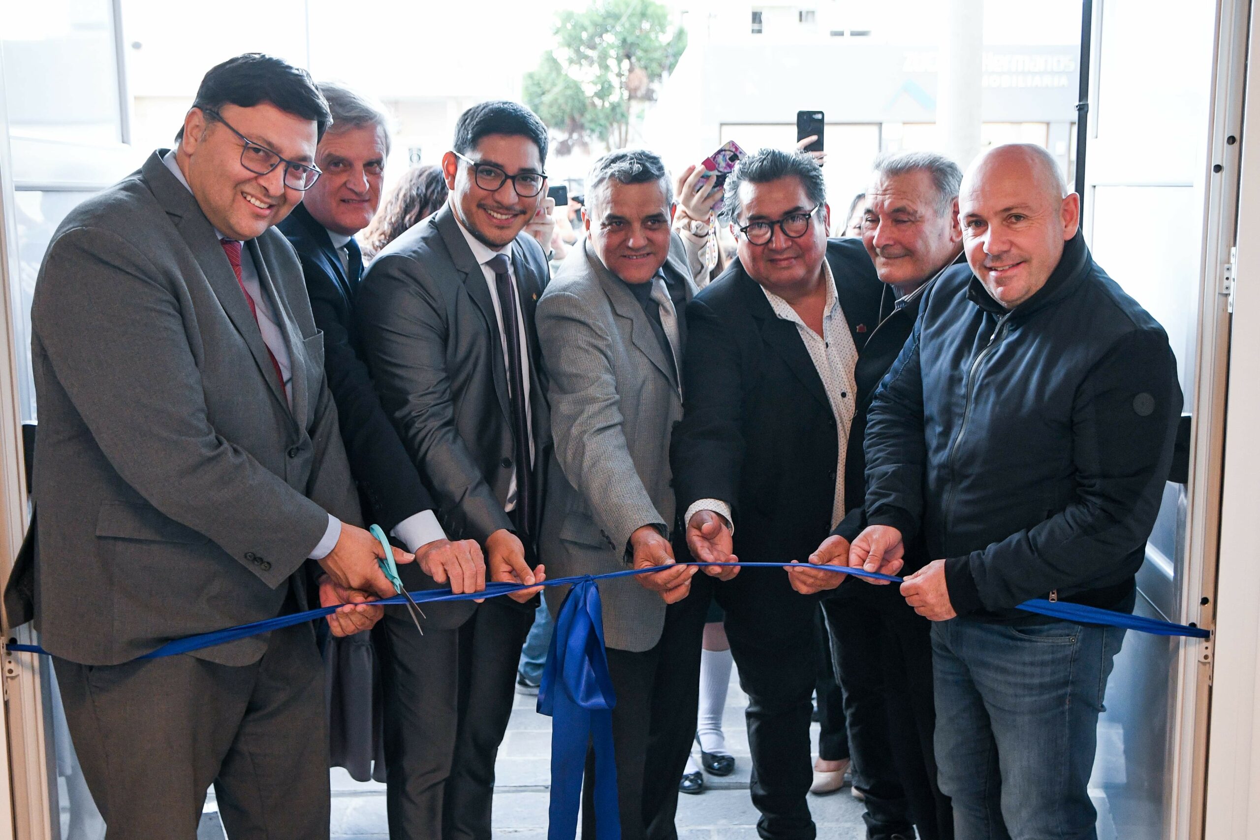EL INTENDENTE PARTICIPÓ DE LA INAUGURACIÓN DEL NUEVO EDIFICIO DE LA IGLESIA ADVENTISTA DEL SÉPTIMO DÍA