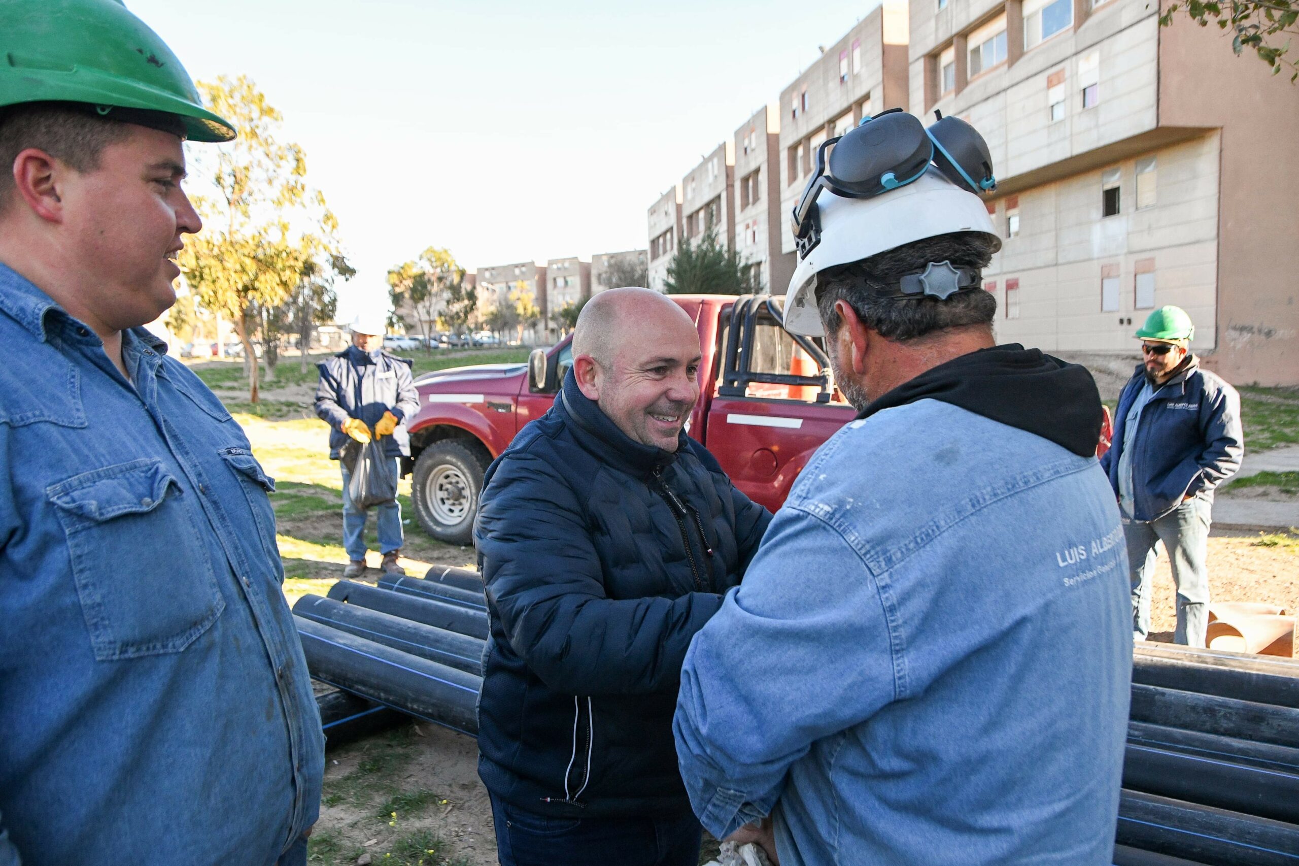 SASTRE SUPERVISÓ LAS OBRAS DE CAMBIO DE CAÑERÍA EN EL BARRIO ROCA: “AVANZAMOS EN UNA SOLUCIÓN DEFINITIVA PARA LOS VECINOS”