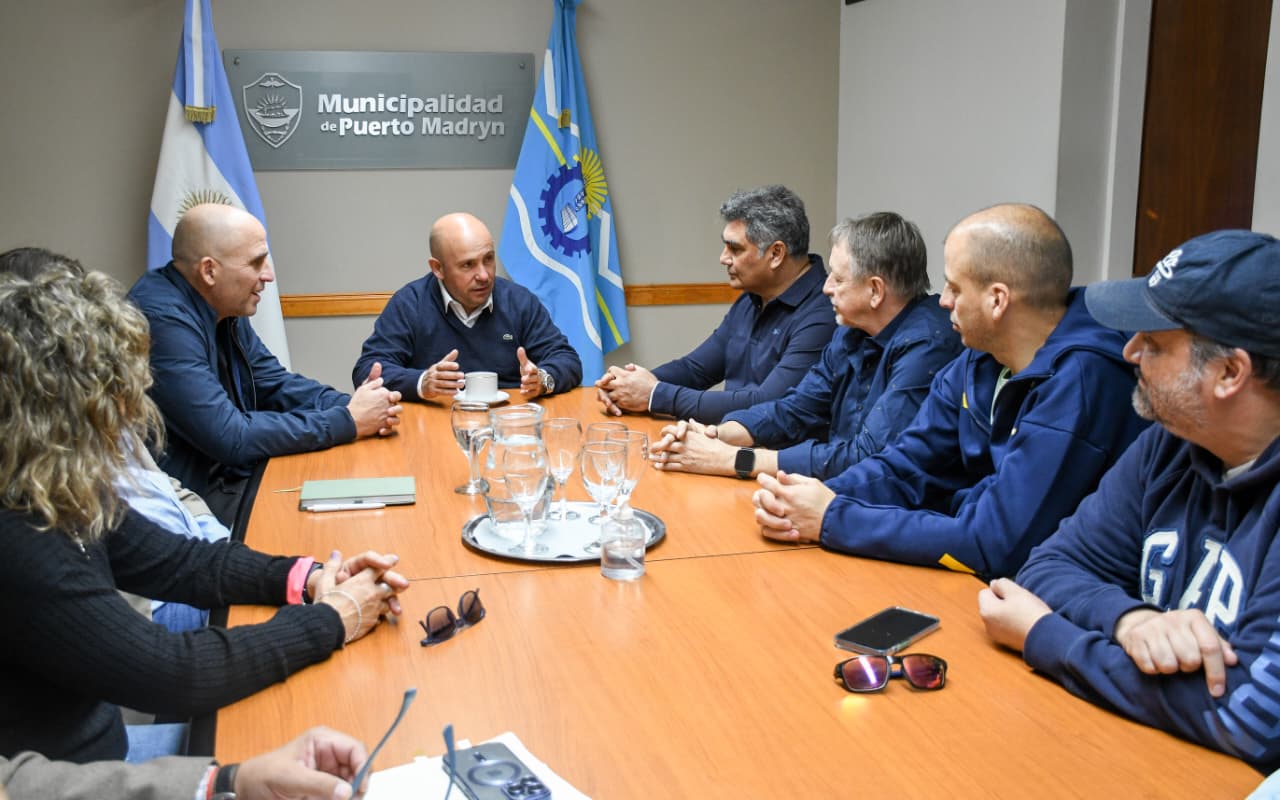 SASTRE RECIBIÓ A AUTORIDADES DE LA CONFEDERACIÓN FARMACÉUTICA ARGENTINA PARA QUE PUERTO MADRYN SEA SEDE DE LAS OLIMPÍADAS DE LA INSTITUCIÓN