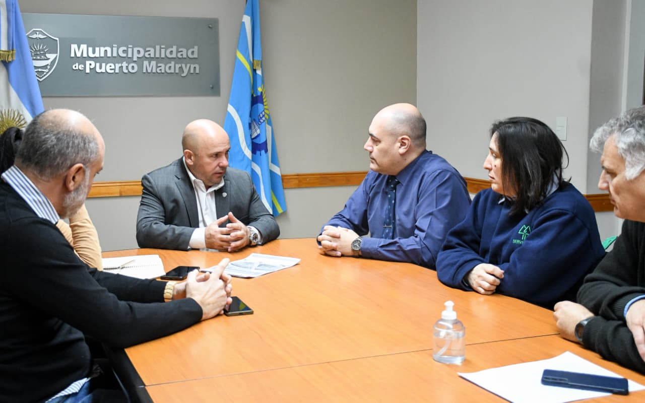 EL MUNICIPIO DE PUERTO MADRYN Y SERVICOOP COLABORARÁN EN EL SANEAMIENTO DE LA LAGUNA CHIQUICHANO