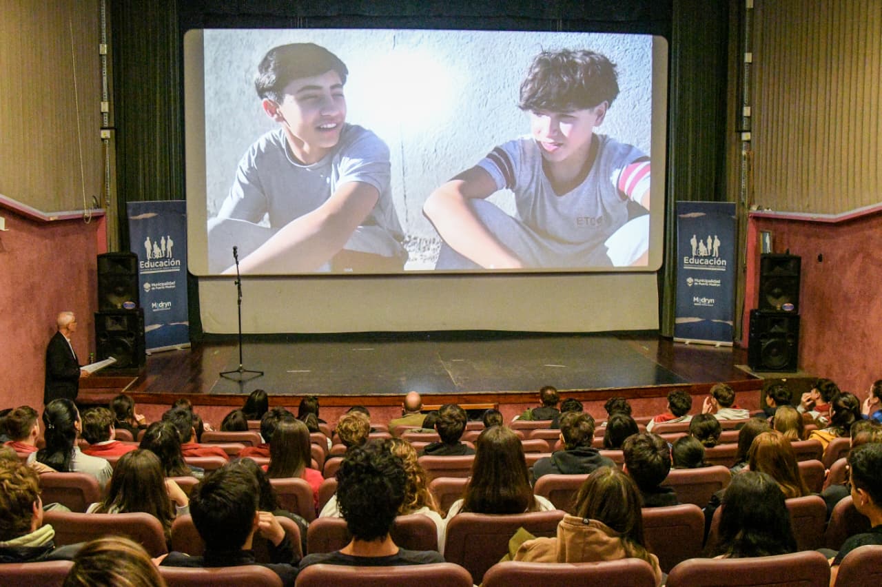 SE ENTREGARON LOS PREMIOS DEL CONCURSO “VINCULARTE”