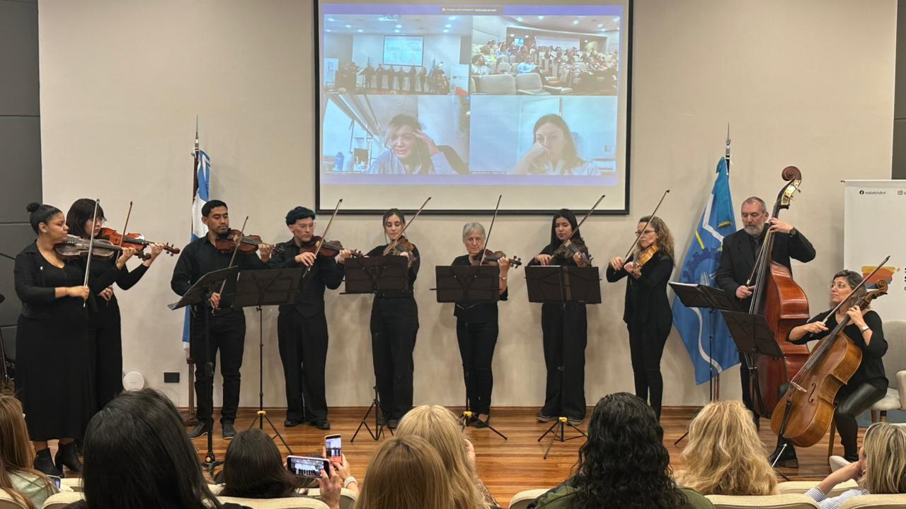 LA CAMERATA DE CUERDAS DE PUERTO MADRYN SE PRESENTÓ EN LA LEGISLATURA