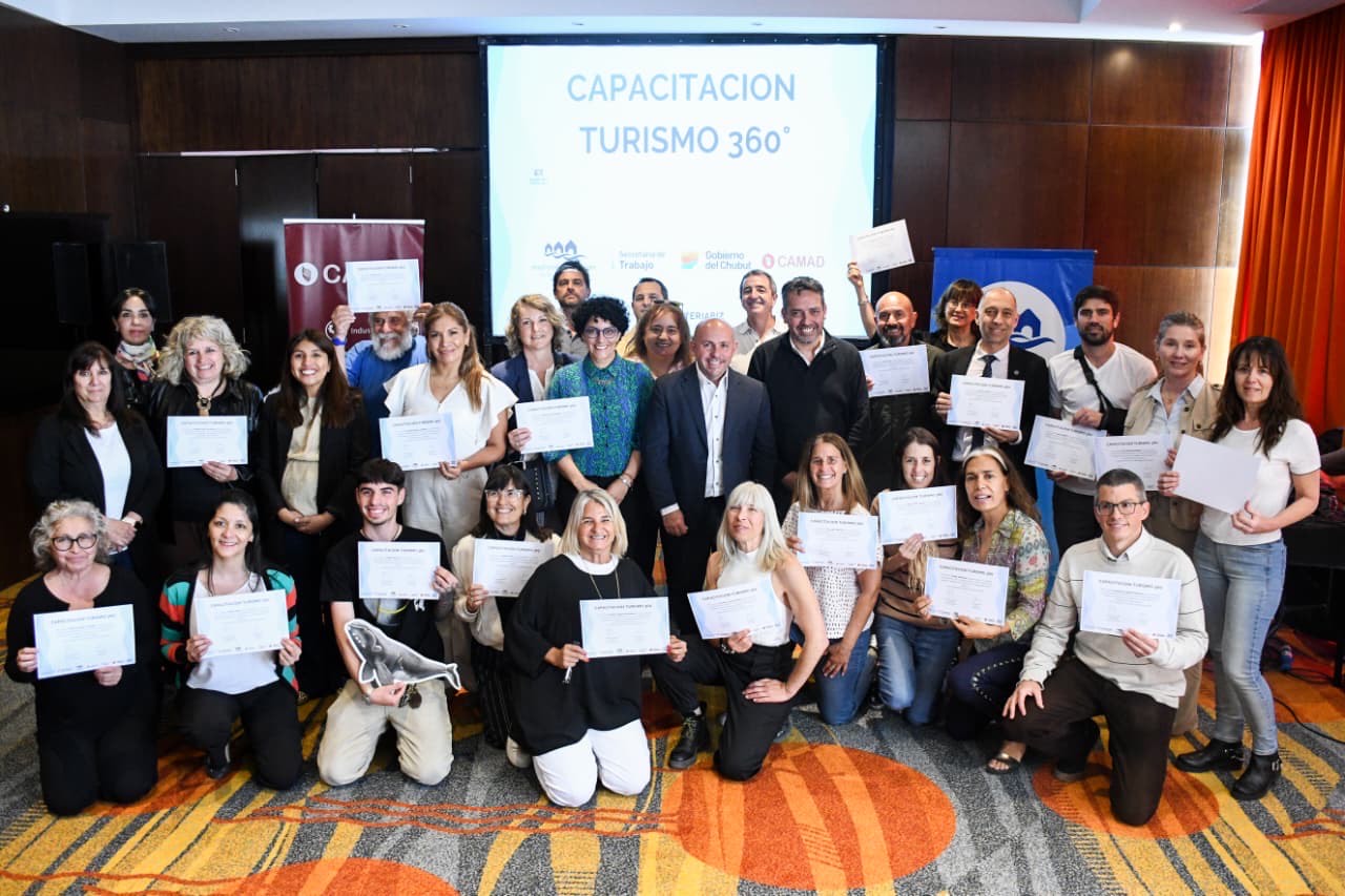 SASTRE ENTREGÓ LOS CERTIFICADOS A QUIENES REALIZARON LA CAPACITACIÓN “TURISMO 360°”