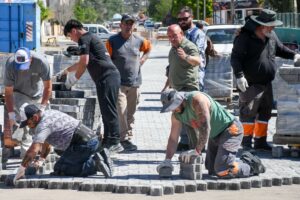 SASTRE SUPERVISÓ LAS OBRAS DE PAVIMENTACIÓN EN LA CALLE COLÓN