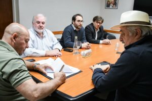 SASTRE FIRMÓ UN CONVENIO MARCO PARA FORTALECER EL EJE INDUSTRIAL ENTRE PUERTO MADRYN Y COMODORO RIVADAVIA