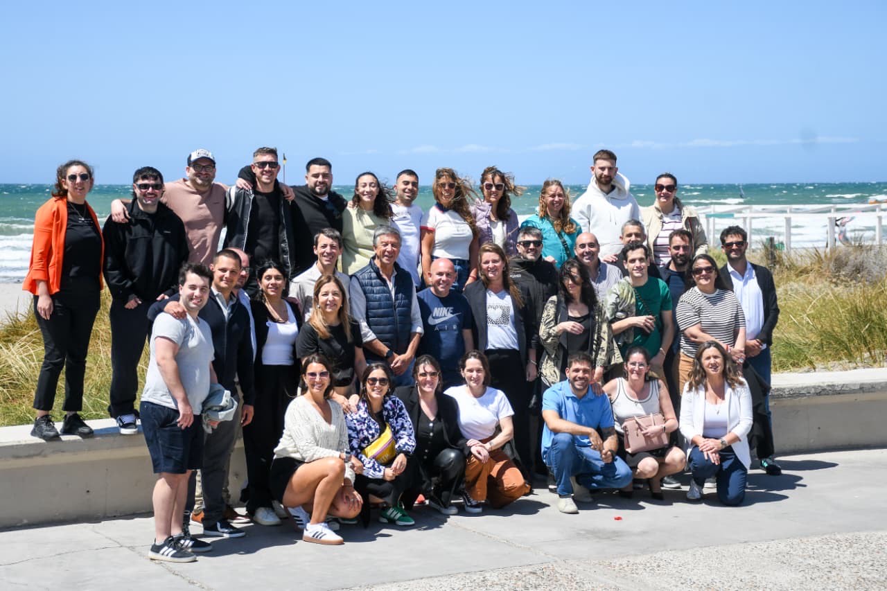 SASTRE RECIBIÓ EN PUERTO MADRYN A REPRESENTANTES DE LA ESCUELA DE FORMACIÓN POLÍTICA “LA RESERVA”