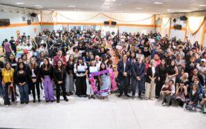 SASTRE ENTREGÓ LOS CERTIFICADOS A CIENTOS DE MADRYNENSES QUE REALIZARON CAPACITACIONES