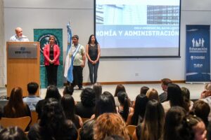 SASTRE ENTREGÓ LOS TÍTULOS A LOS GRADUADOS DE LA ESCUELA MUNICIPAL DE JÓVENES Y ADULTOS