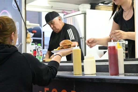 NUEVA CONVOCATORIA A VEHÍCULOS GASTRONÓMICOS PARA EL SEGUNDO SHOW GRATUITO DEL VERANO