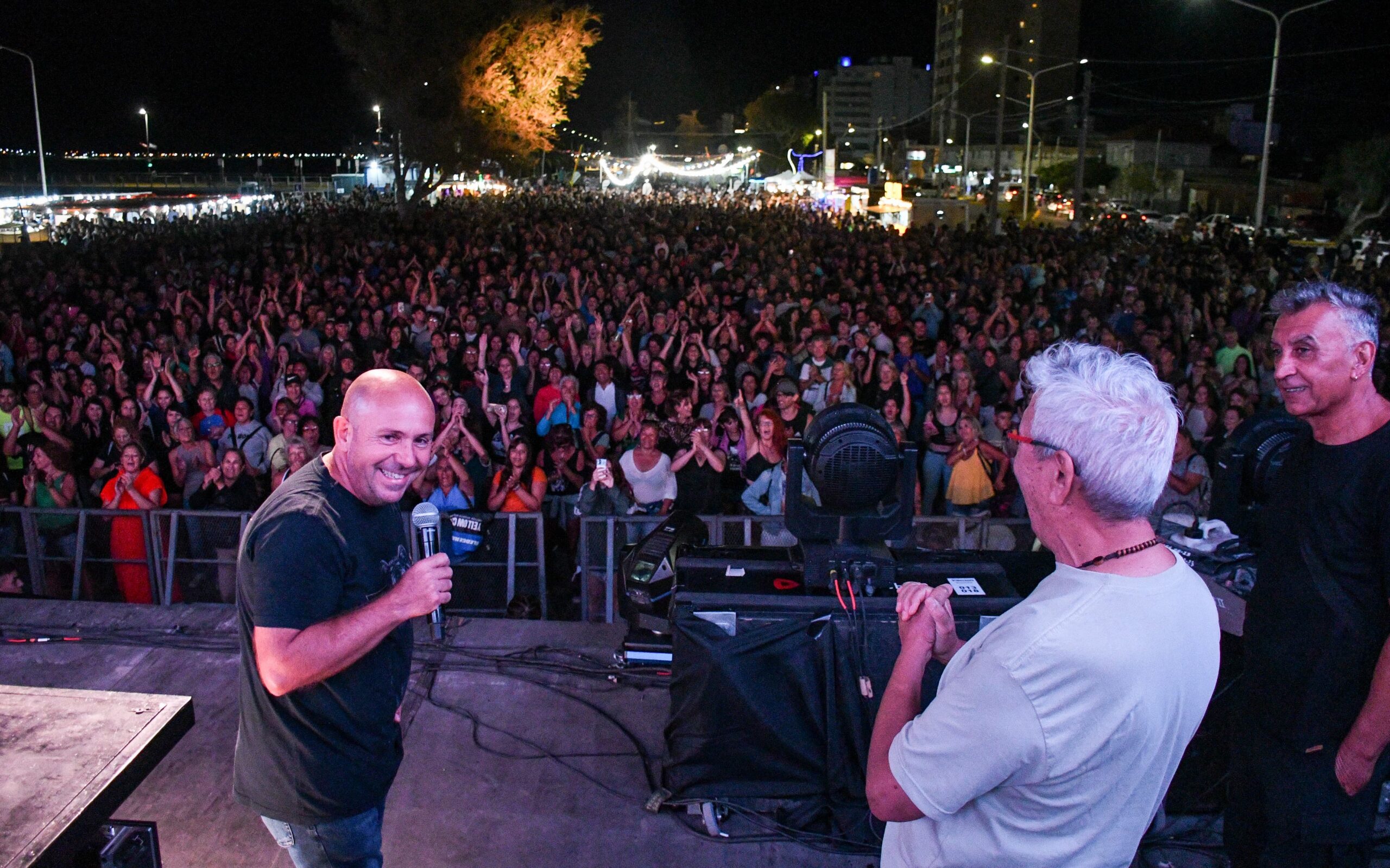SASTRE ENCABEZÓ MULTITUDINARIA EDICIÓN DE “DISCO BAJO LAS ESTRELLAS”